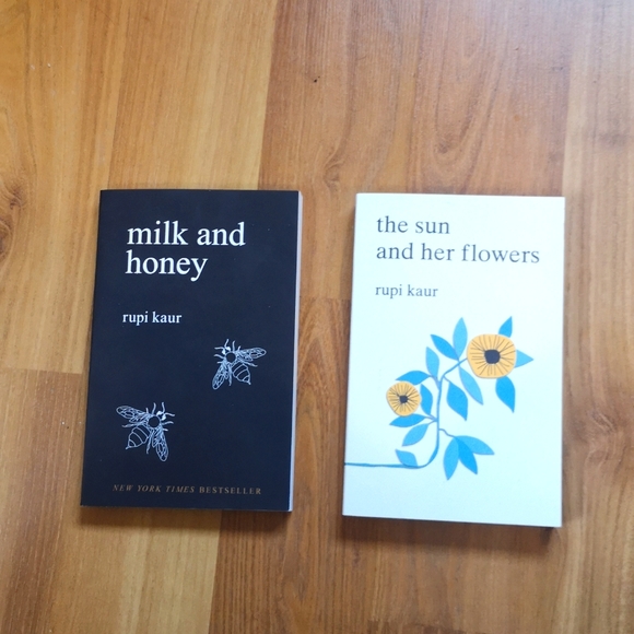 Rupi Kaur books - Picture 1 of 1